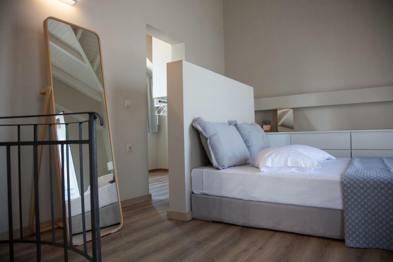 Апартаменты Lithostroto Central Loft Аргостолион Экстерьер фото